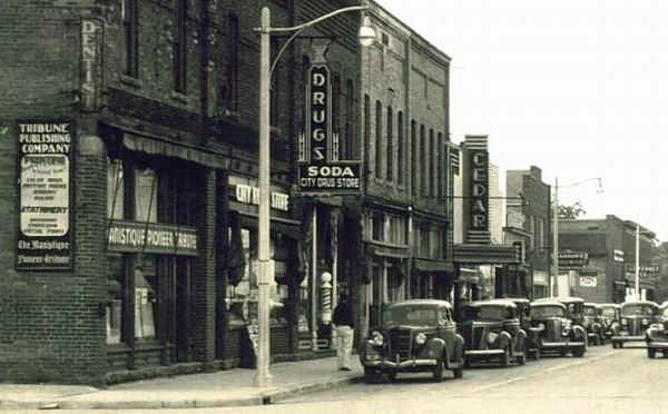 Cedar Theatre - Old Postcard View (newer photo)